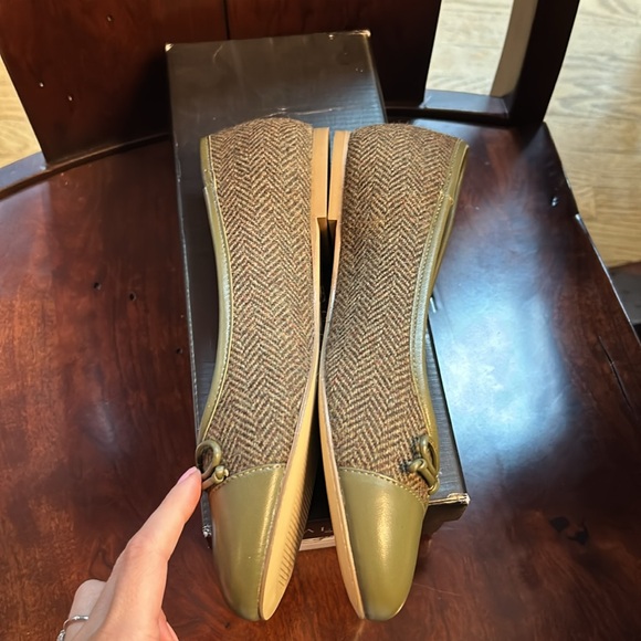 New! Talbots Deep Moss Flats - Picture 3 of 6